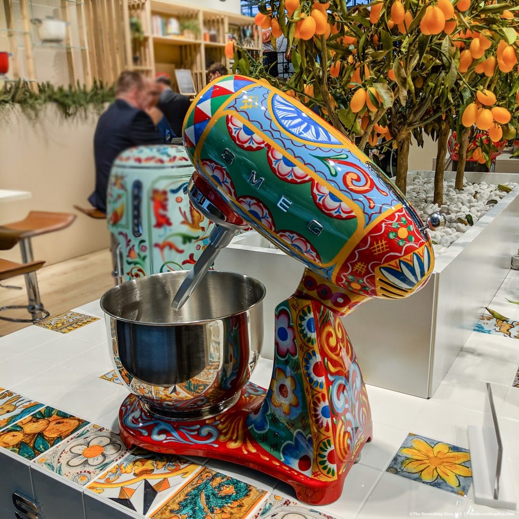 SMEG Kitchen Appliances 2019 Dolce & Gabbana Collection | Decorating Diva  Magazine