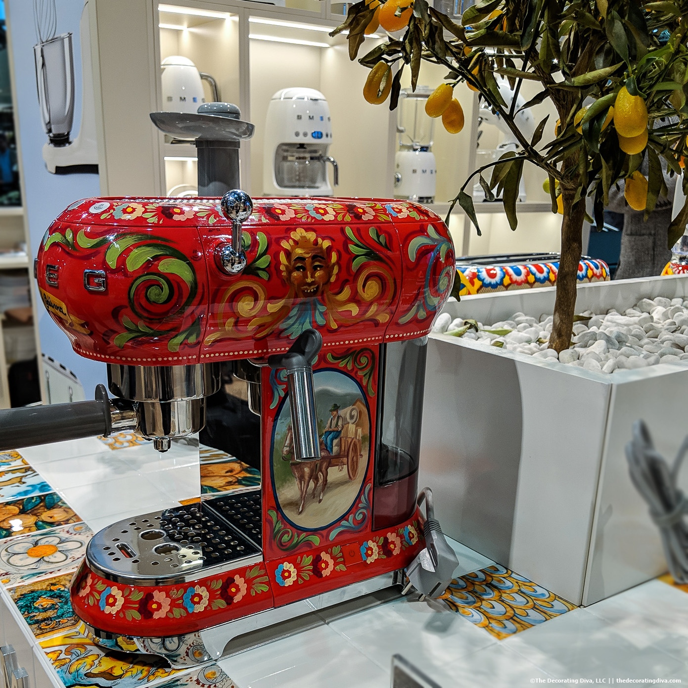 SMEG Kitchen Appliances 2019 Dolce & Gabbana Collection | Decorating ...